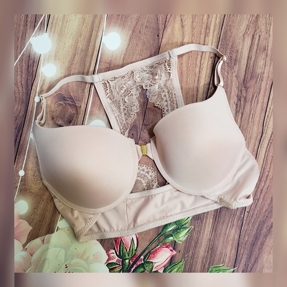 Jessica Simpson Other - Jessica Simpson bra